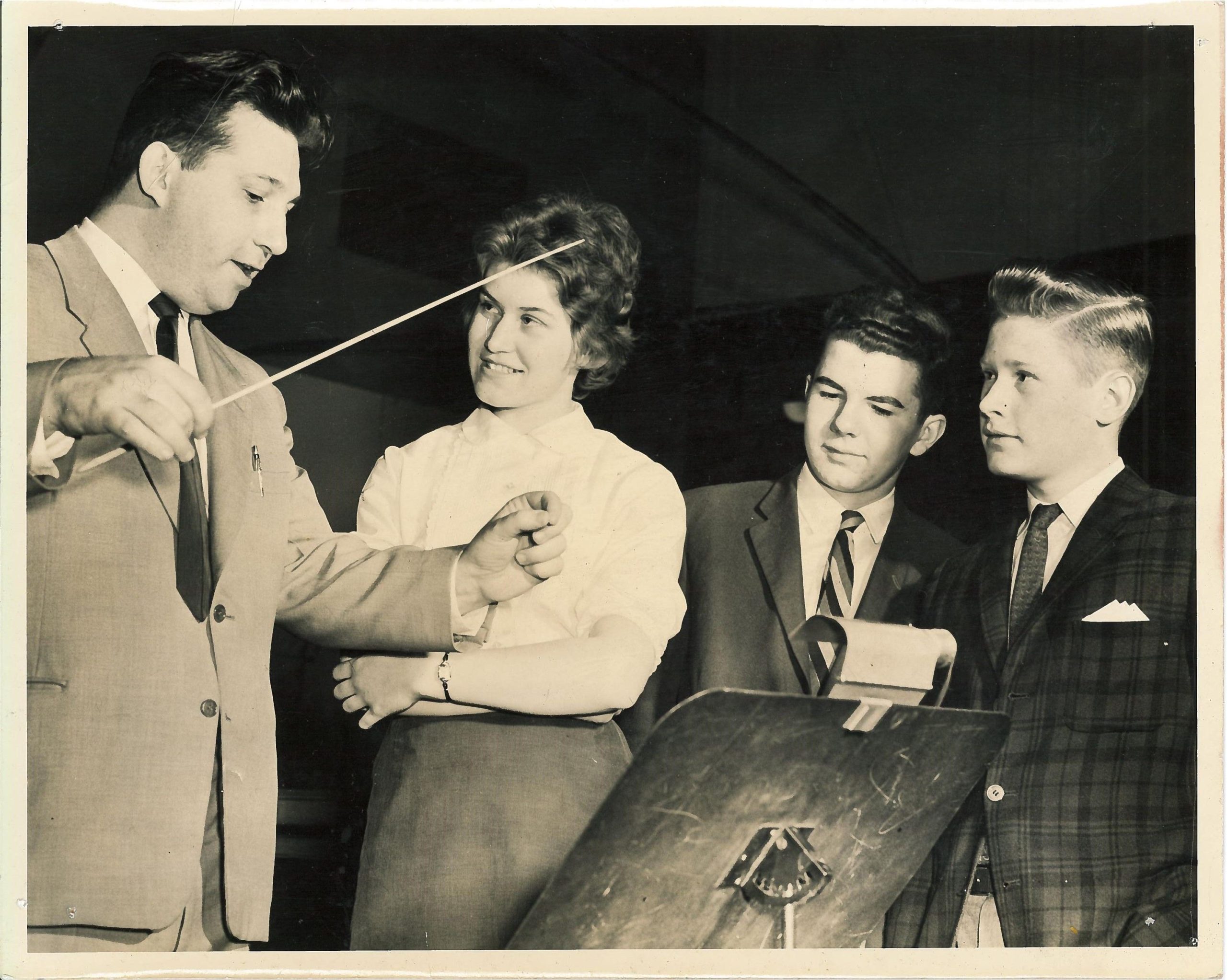 8 leonard pearlman 1960 students at rehearsal 8 leonard pearlman 1960 students at rehearsal